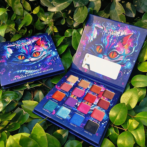 Яркая палетка теней "Cheshire Cat"