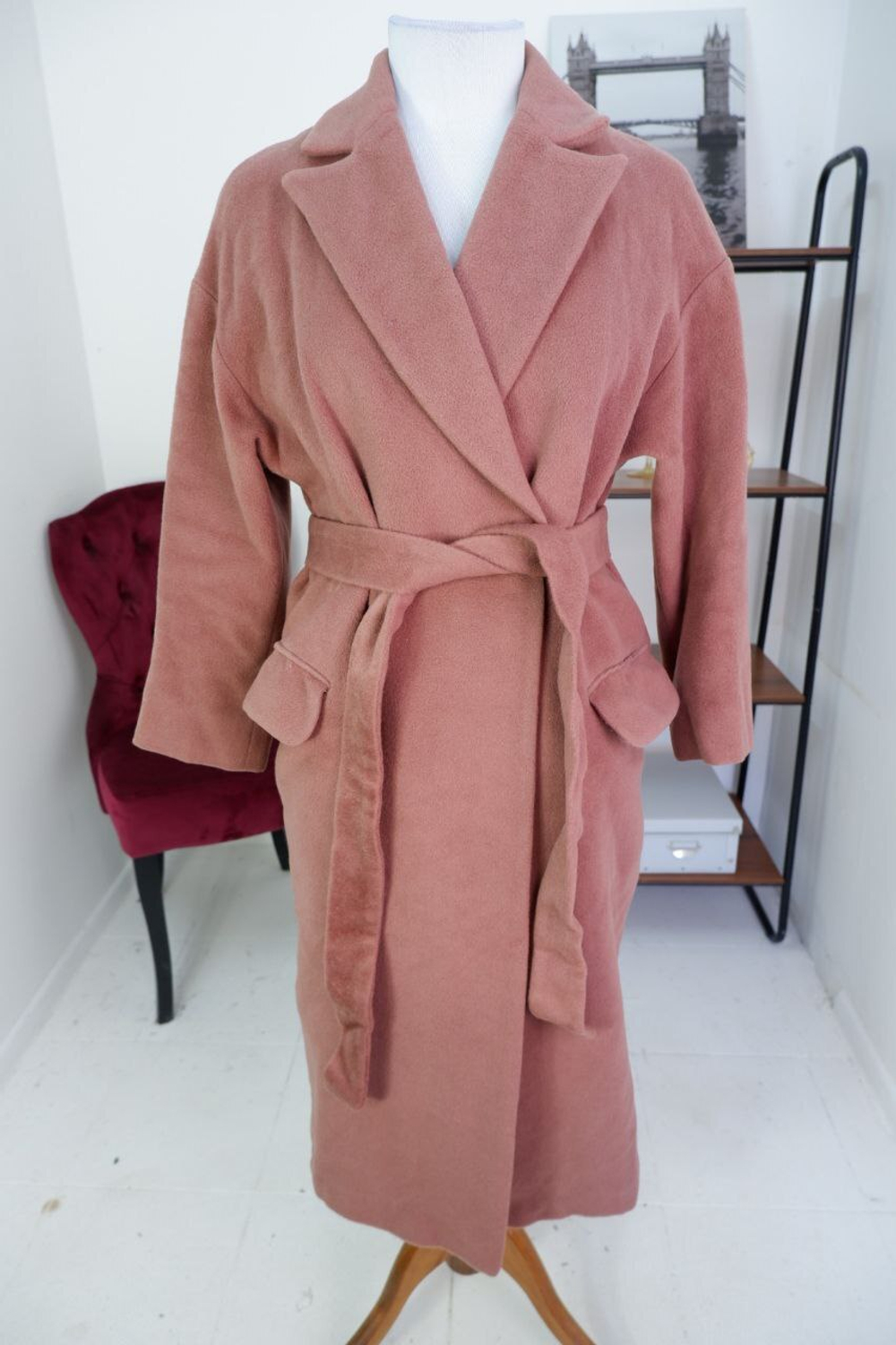 Пальто стильное по типу "халат" 42 размер