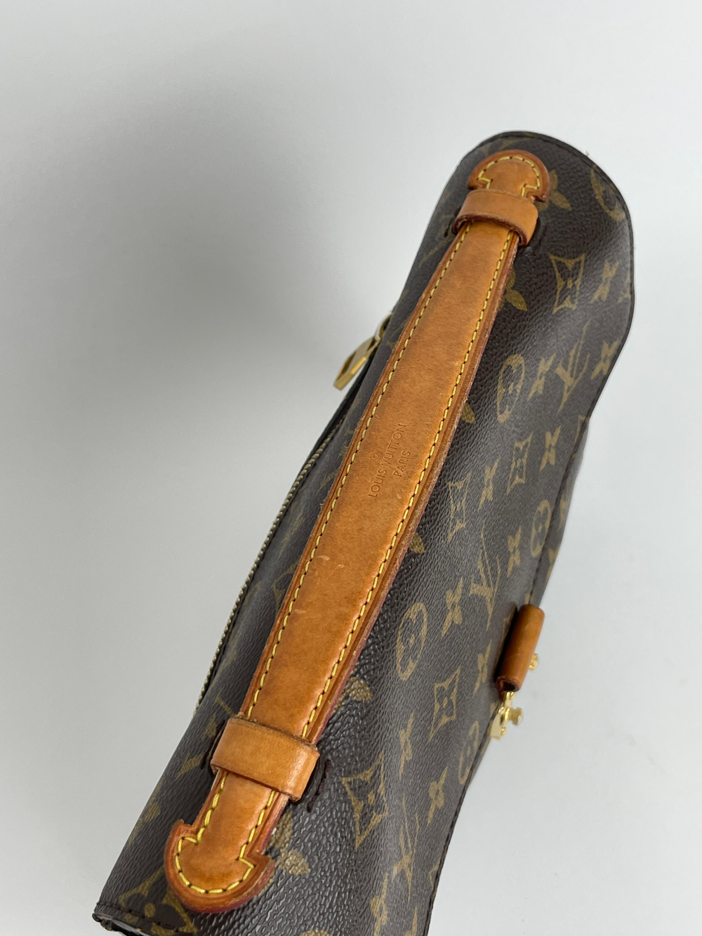 Сумка Louis Vuitton POCHETTE METIS