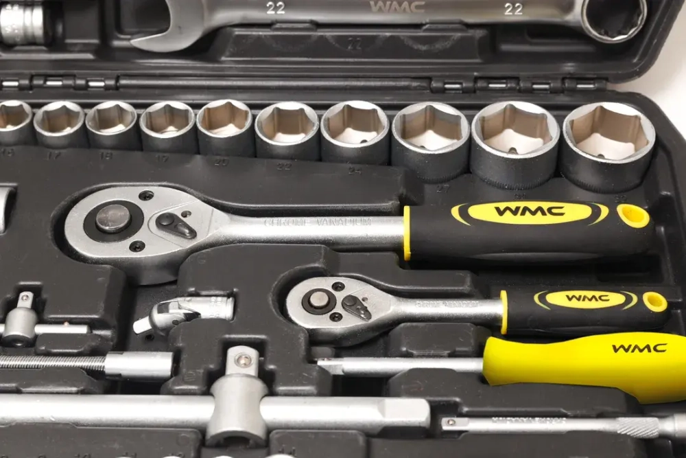 Набор инструментов 82пр. 1/4'', 1/2''(6гр)(4-32мм) WMC TOOLS WMC-4821-5