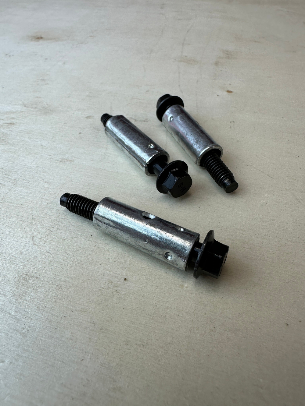 Болт клапанной крышки стандарт