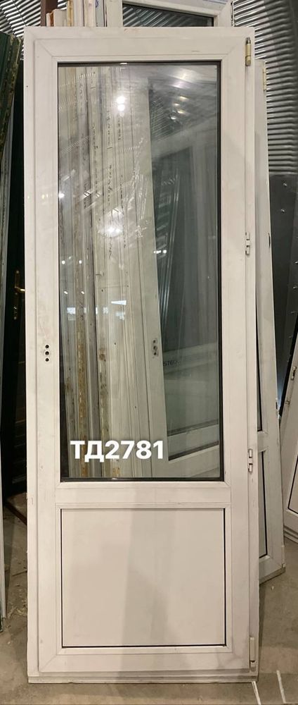 Дверь балконная пластиковая Б/У 210(в) х 75(ш)