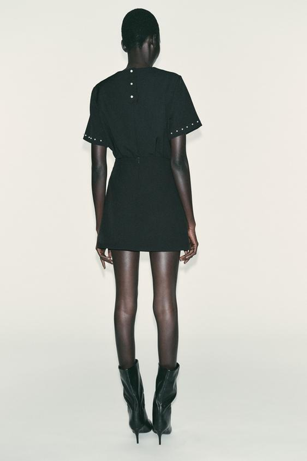 ZARA МИНИ-ЮБКА С БУСИНАМИ, ЧЕРНЫЙ