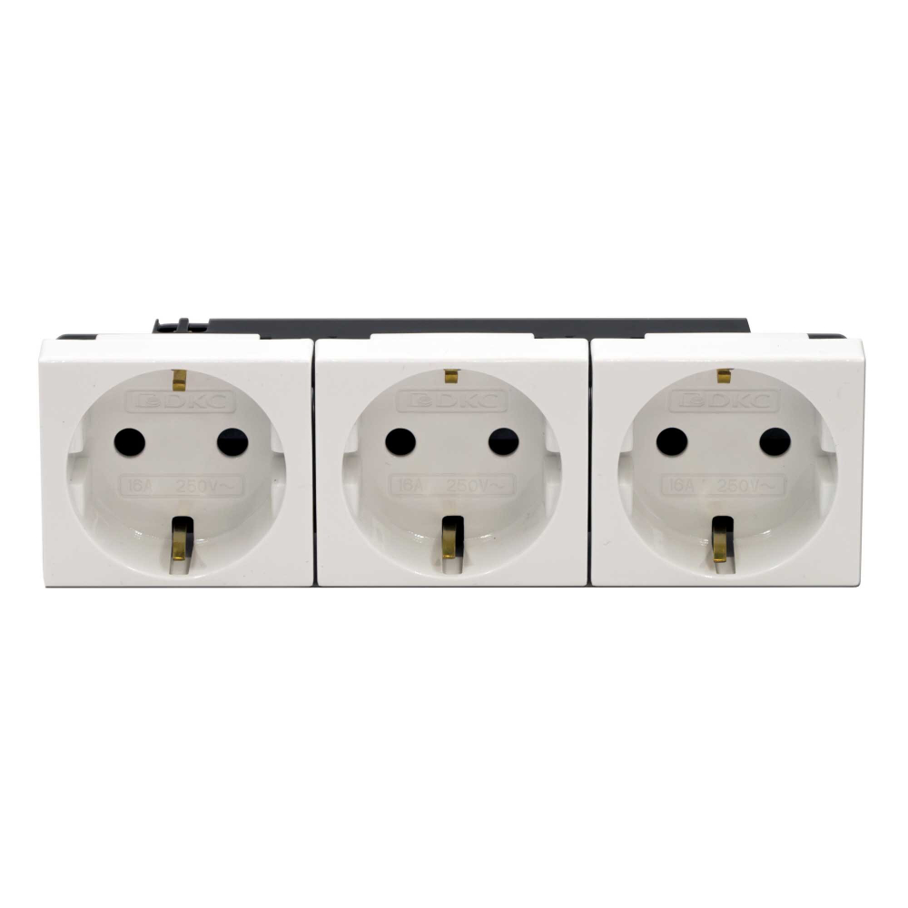 Тройная розетка Viva белая DKC