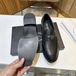 Лоферы Prada