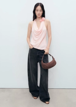 Блузка с драпировкой и цветочным декором