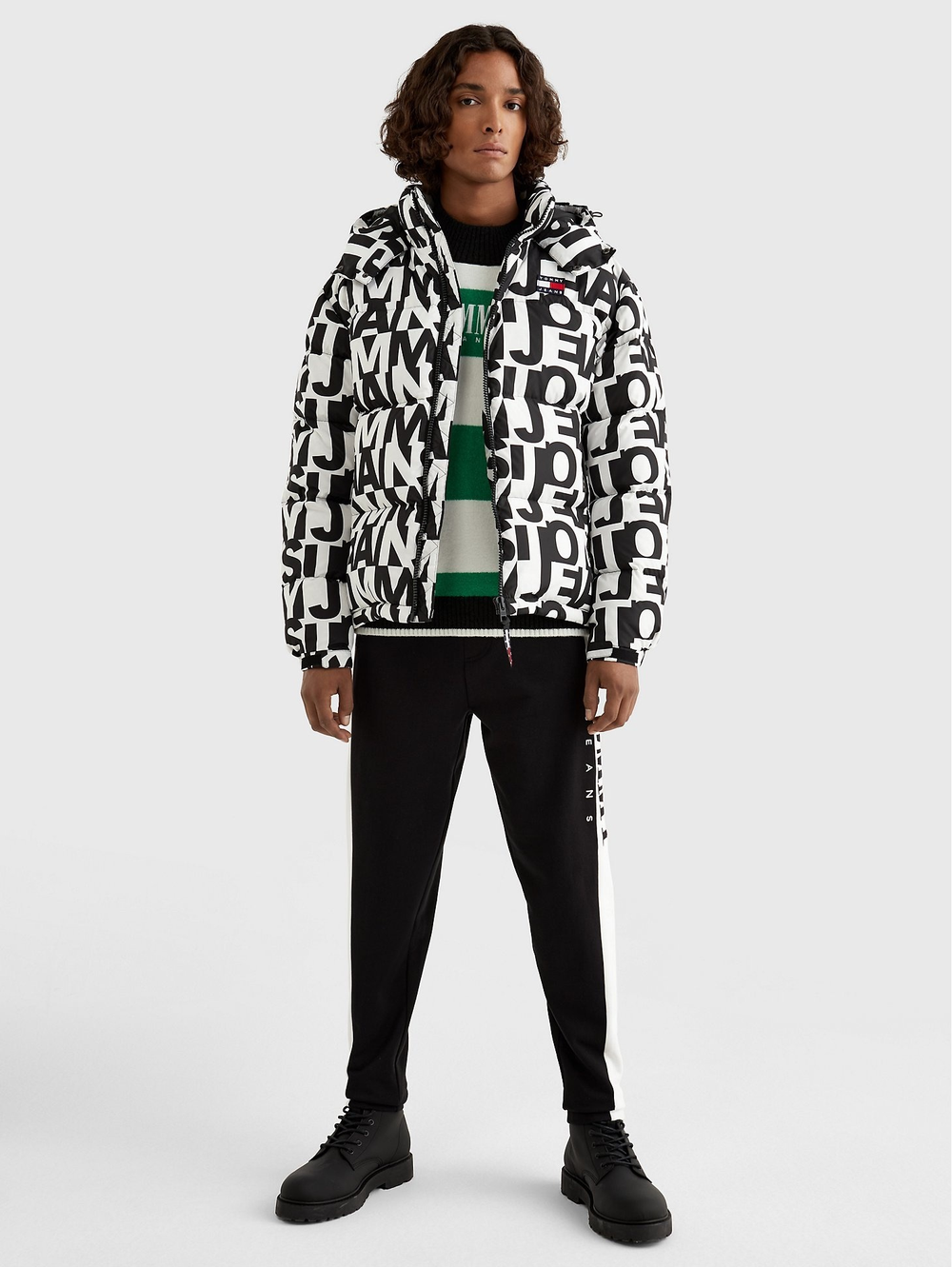 Пуховик Tommy Jeans The Alaska Logo Puffer Jacket Black / White AOP