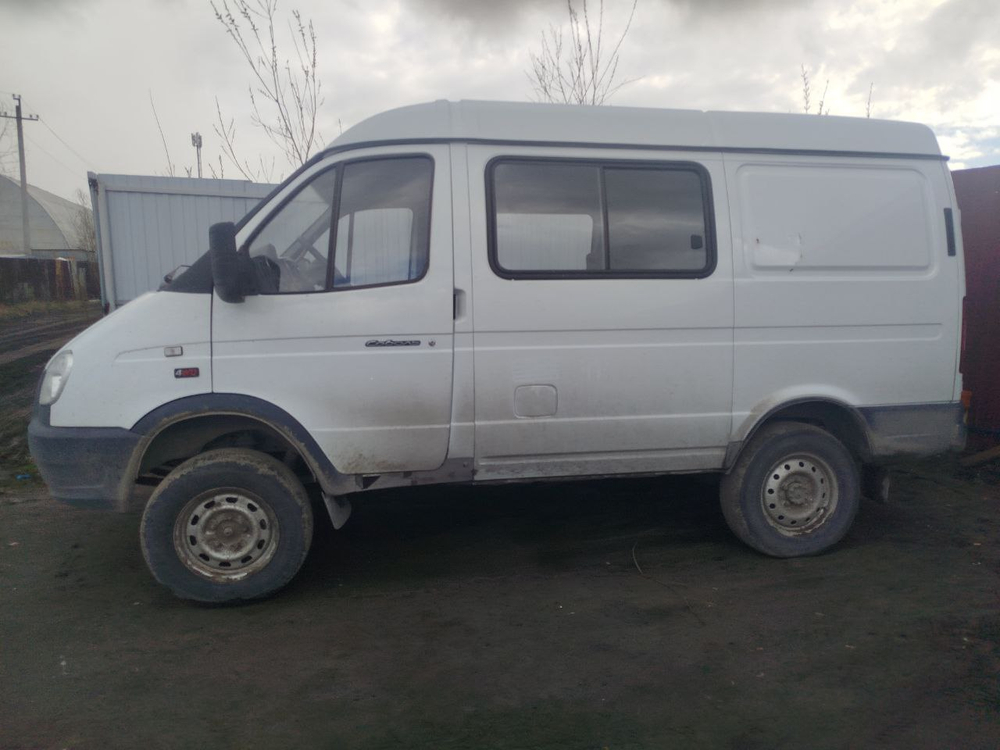 GAZ SOBOL Цельнометаллический 27527 (Бензиновый, 2,7 л, 107 л.с, МТ, 4WD)