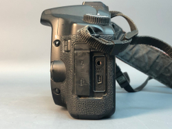 Canon 40D, не включается