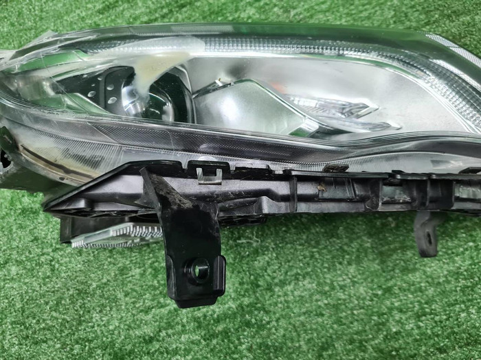 Фара правая Geely Atlas 1 (2016-2022) LED