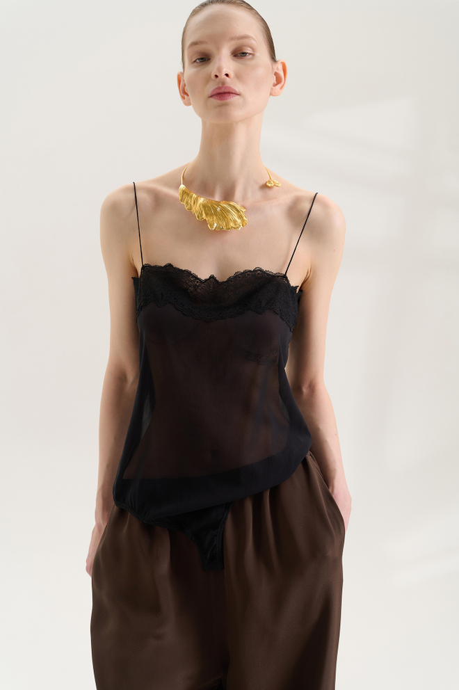 Боди из шелка с кружевом Greep Black