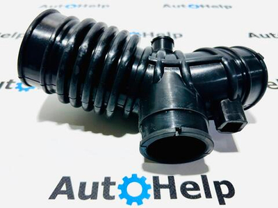 Патрубок воздушного фильтра 16578-95F0B Nissan Sunny B10