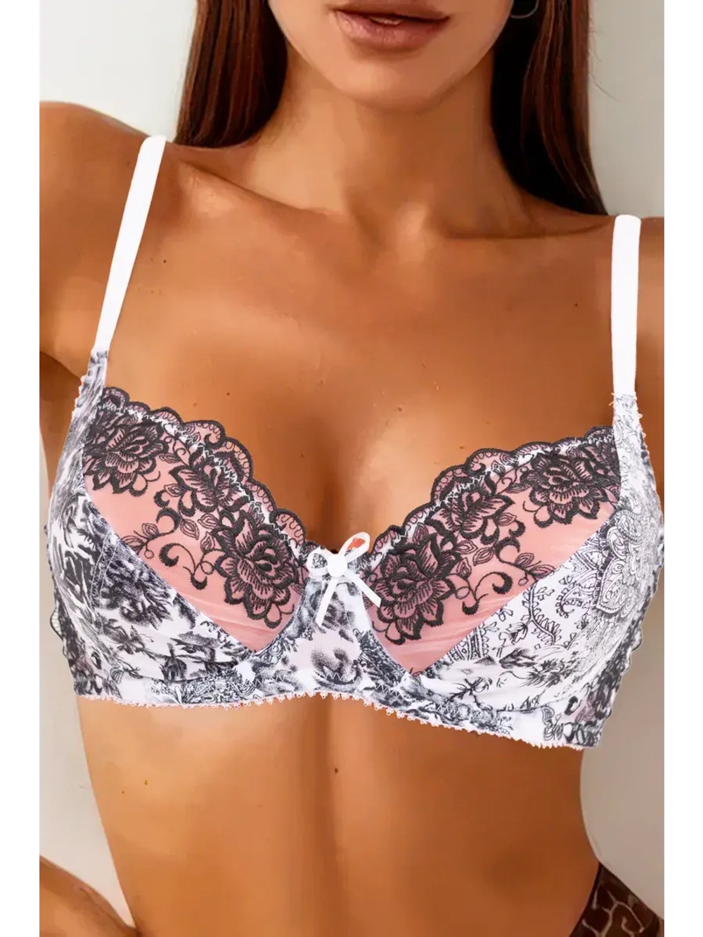 Французская модель Бюстгальтера большой размер с косточками