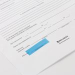 Закладки клейкие BRAUBERG НЕОНОВЫЕ, пластиковые, 45х12 мм, 5 цветов х 20 листов, на пластиковом основании, 122706