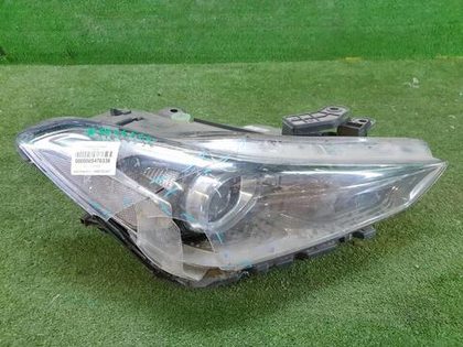 Битая Фара правая Genesis G70 (2017-2021) LED