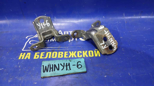 Петля двери задней левой NISSAN WINGROAD 1999