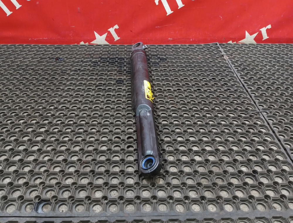 Цилиндр подъема кабины 2021г.