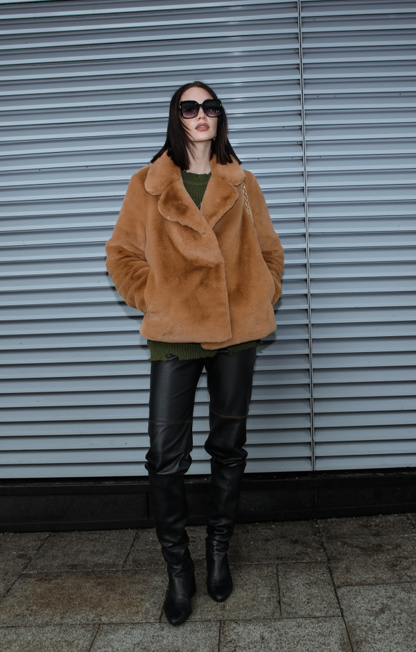 Полушубок бежевый