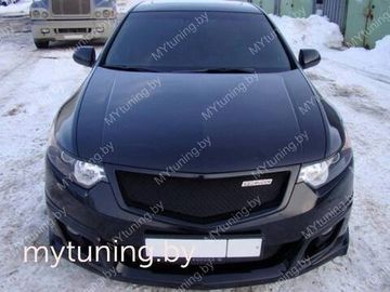 Решетка радиатора Sport var.1 для Honda Accord 8