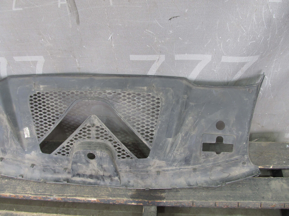 Кожух замка капота Porsche Macan (95B) 14-18 Б/У Оригинал 95b805806