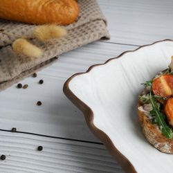 Блюдо прямоугольное 26*20 cм h3 cм 450 мл Crush White Matt New Brown Taiga P.L. [1]