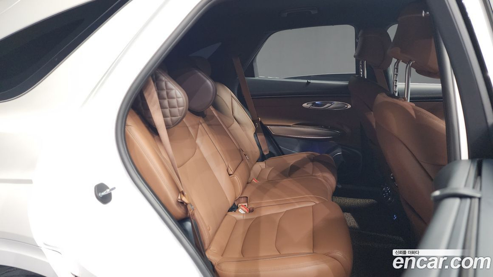Genesis GV70 2.5T Бензин 2WD (04.2021)