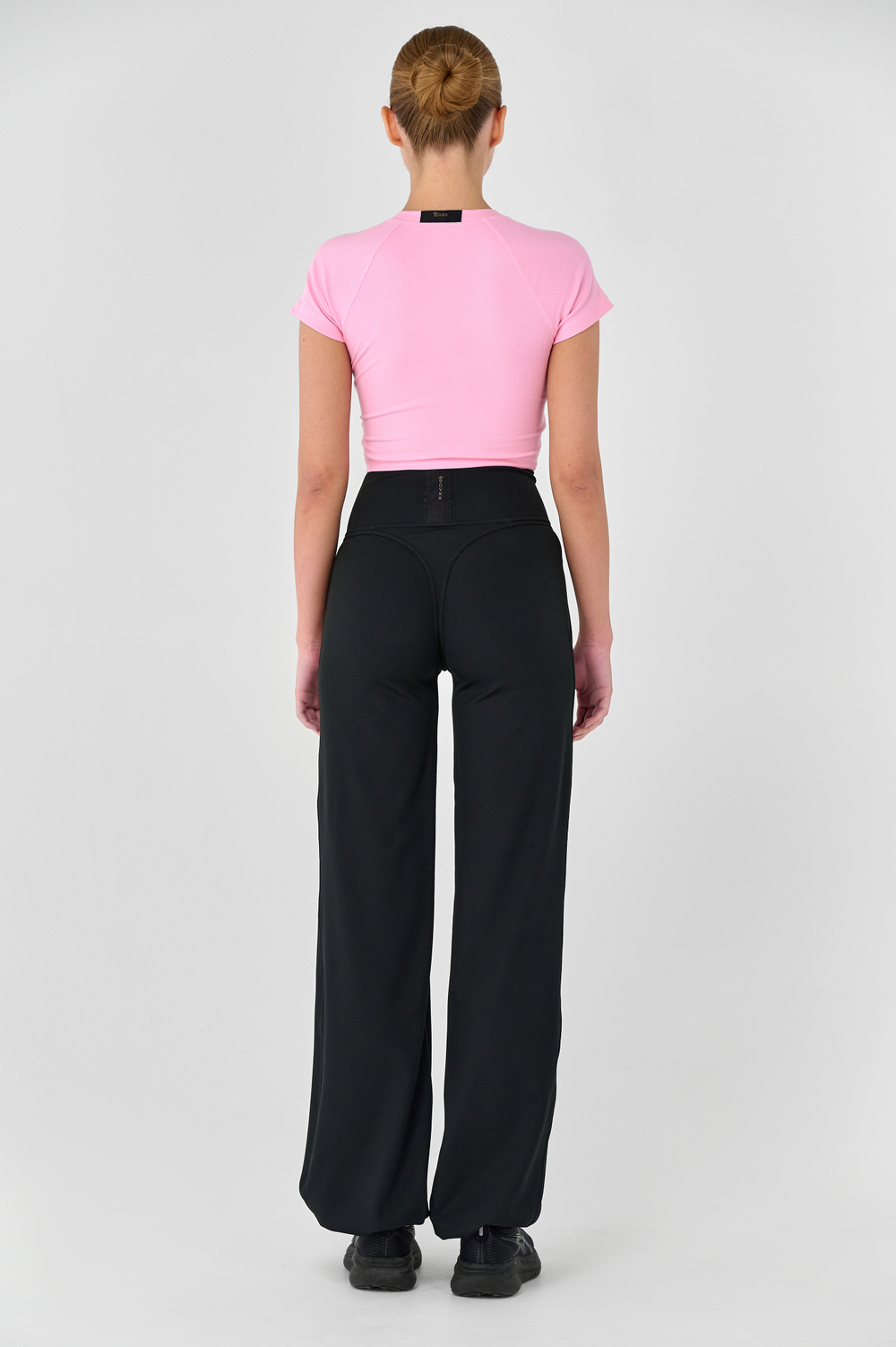 Брюки с стрингами широкие с манжетами