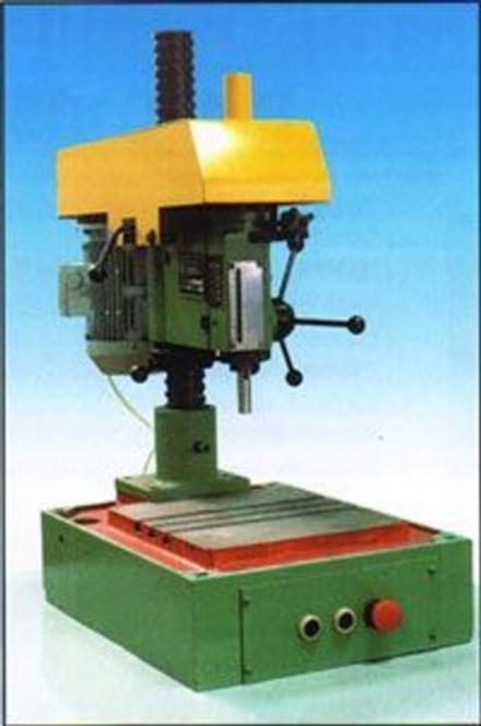 Настольный сверлильный станок Machinery ВИ 2-7