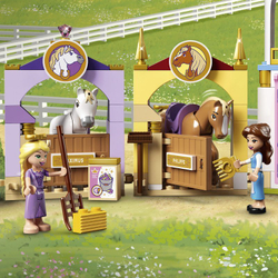 LEGO Disney Princess - Королевские конюшни Беллы 43195