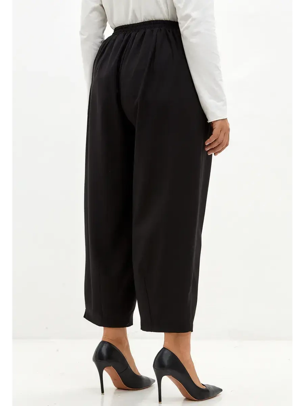 Брюки бананы классические