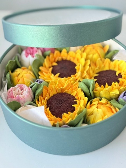 Коробка «Подсолнухи» 21 см