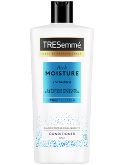 Увлажняющий кондиционер TRESemme Rich Moisture - 685 мл., для ежедневного использования придаст вашим волосам живой и здоровый вид