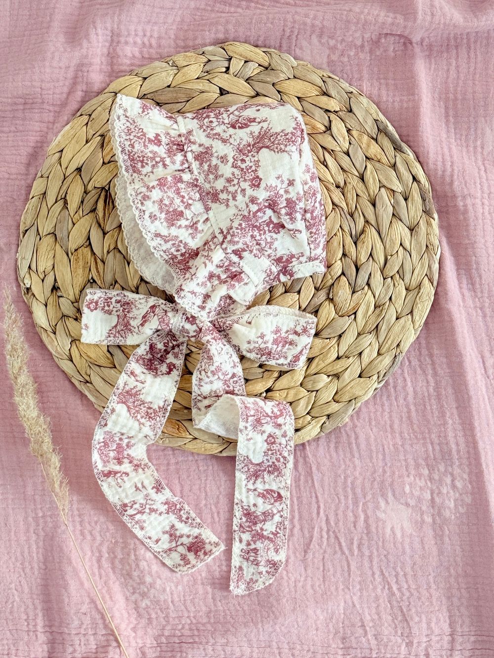 Чепчик муслиновый с кроше