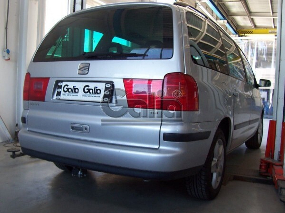 Фаркоп оцинкованный Galia F104A для Ford Galaxy 2000-2006, SEAT Alhambra 2000-2010, Volkswagen Sharan 2000-2010(паспорт и сертификат в комплекте)(без электрики)