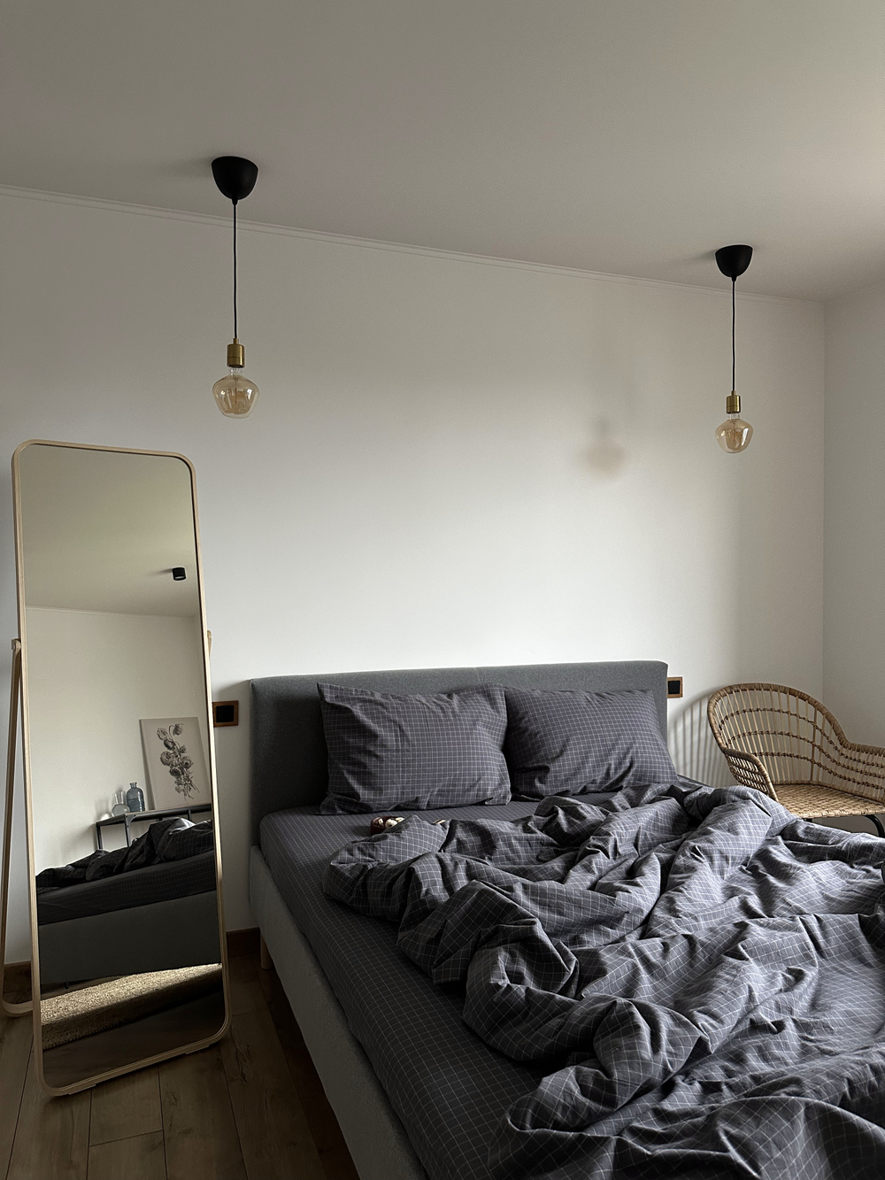 КПБ Евро с простыней на рез. 160х200 ВАРЕНЫЙ ХЛОПОК "Клетка черная"