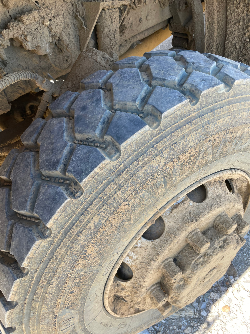 FAW J6 6x6 Самосвал CA3250P66K24L1TE5 (Дизельный, 11,1 л, 420 л.с., МТ)