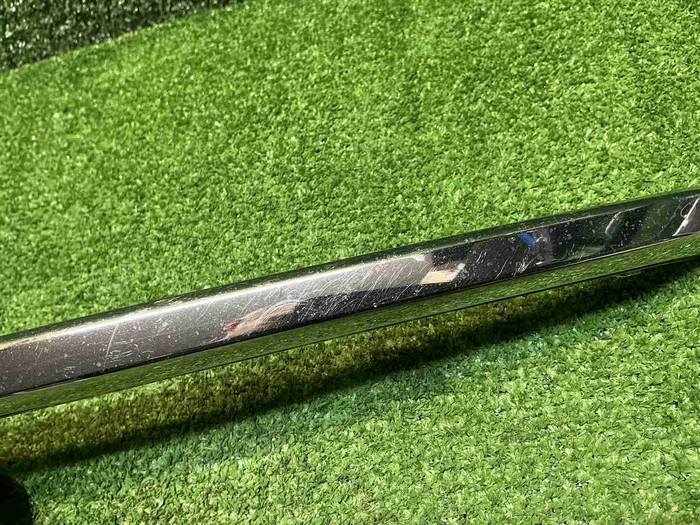 Накладка переднего бампера правая Hongqi HS5 19-нв