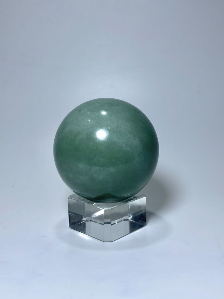 Шар из океанической яшмы