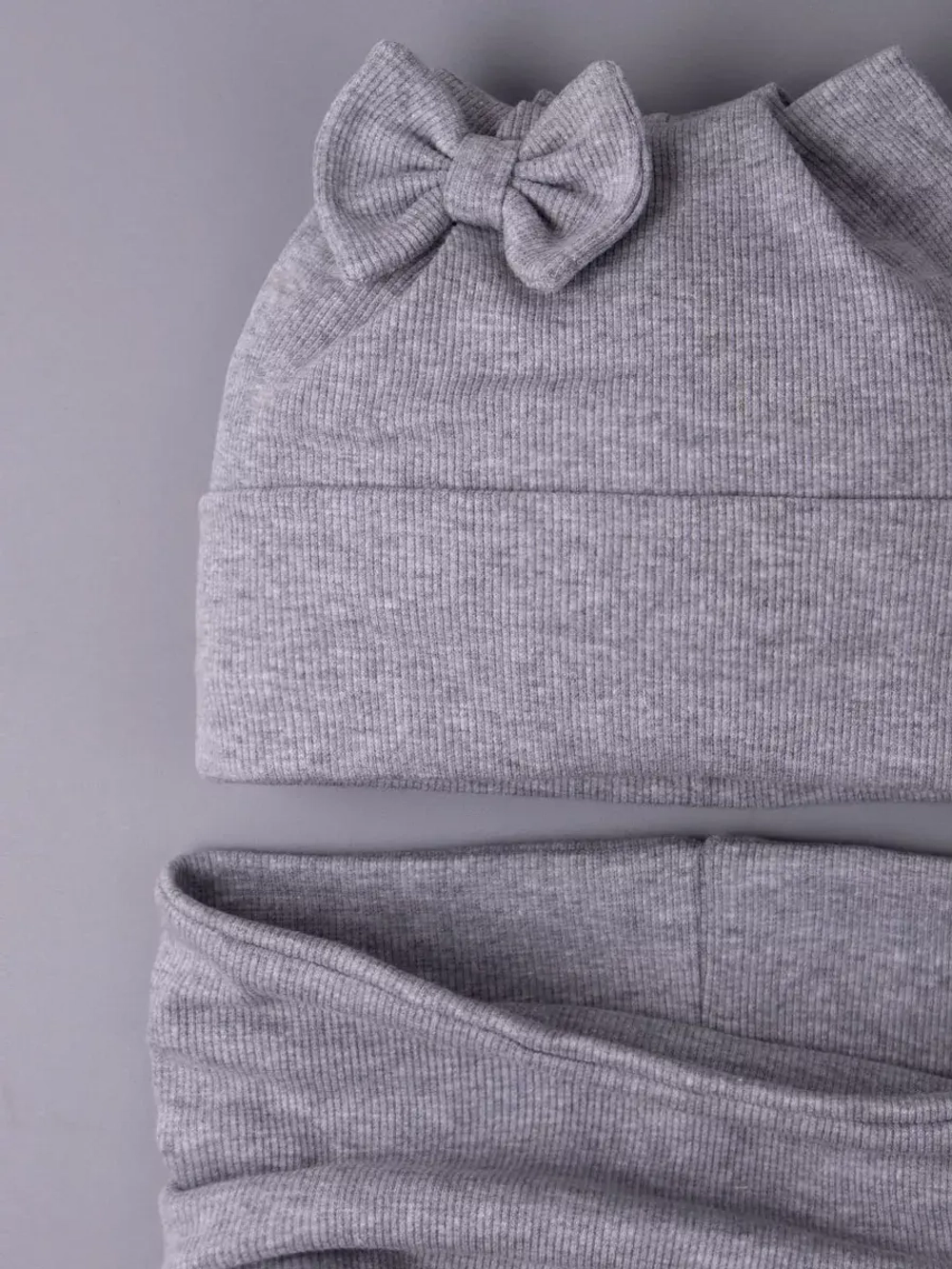 Шапка для девочки осенняя с ушками и снуд