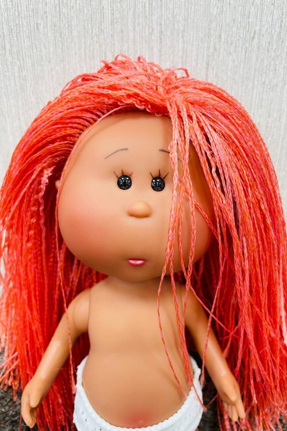 УЦЕНКА13 Кукла Nines виниловая 23см Little Mia Latina без одежды (3199WL8)