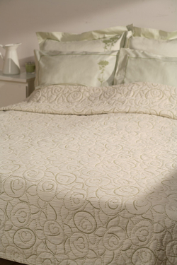 Элитное покрывало Milano зеленое от Luxberry