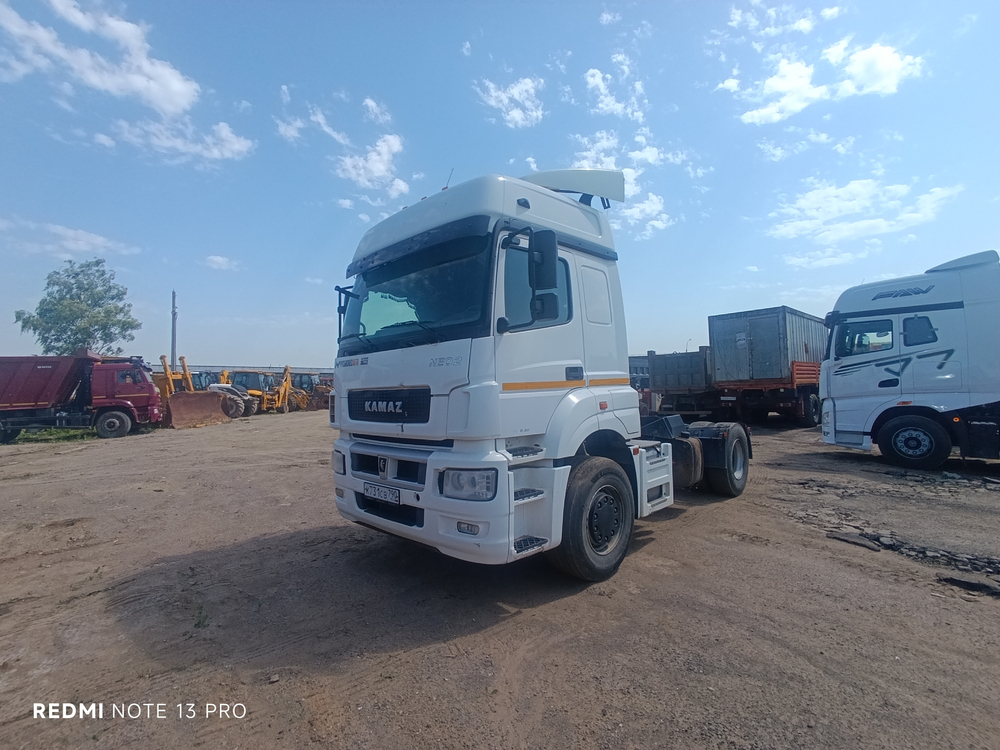 КамАЗ 5490 4x2 Седельный тягач 5490-S5 (Дизель/Газ, 12,0 л, 401 л.с., МТ)
