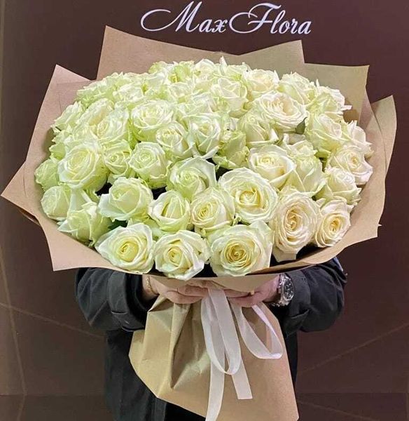 101 Роза 51 Роза и Розы в Шляпной коробке
