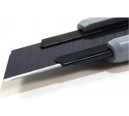 WILPU Нож строительный WCM003 PRO plus х 1шт/уп. прорез., винт. зажим 2 запас. лезвия, 18 мм