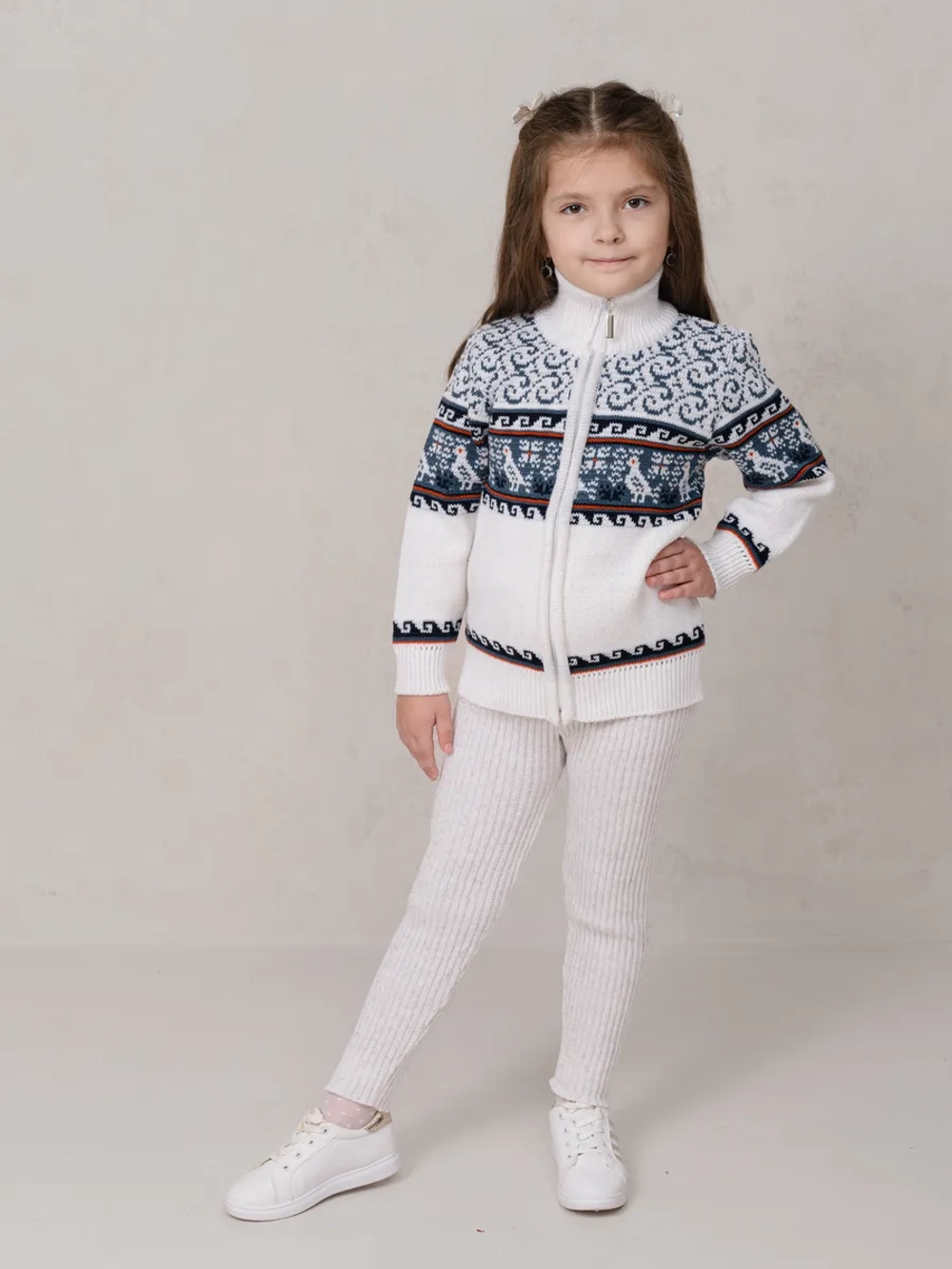 Кофта вязаная на молнии " Птичка"