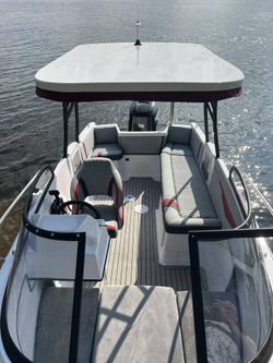 Катер-лодка алюминиевая BOSSFORR 580 BIMINI
