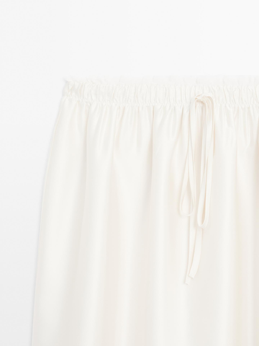 Massimo Dutti Мини-юбка с контрастной кружевной отделкой, кремовый