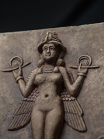 Рельеф Берни. Королева/Царица Ночи