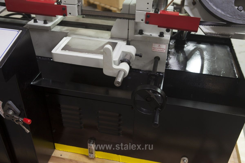 Ленточнопильный отрезной станок Stalex TBK-4228