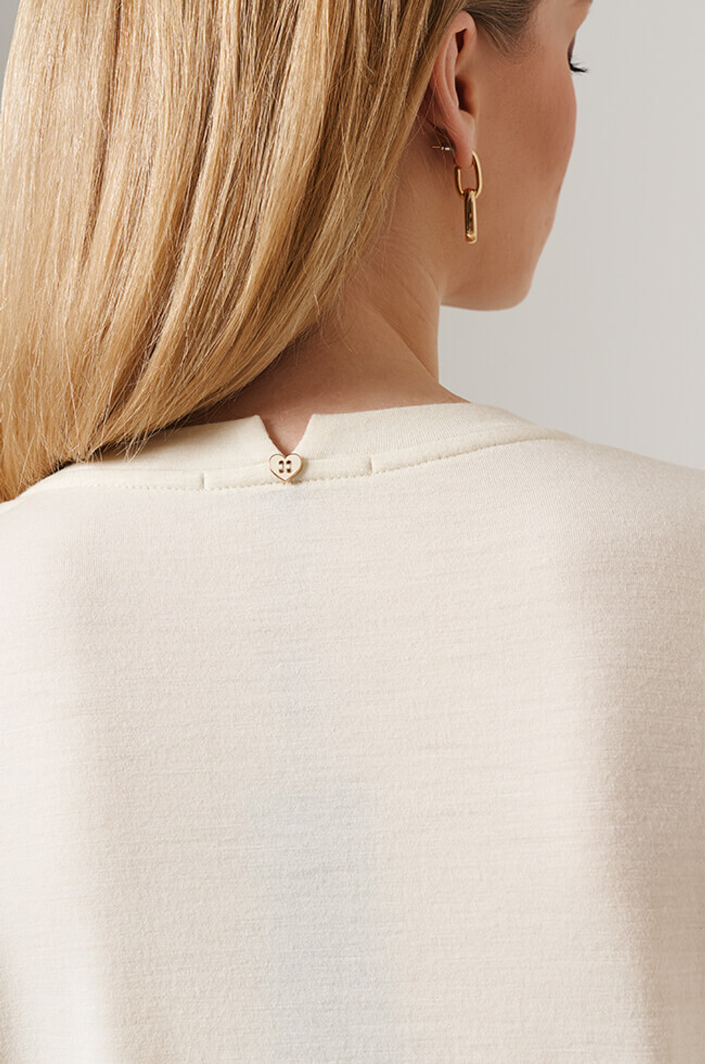 23095 Джемпер женский (молочный)